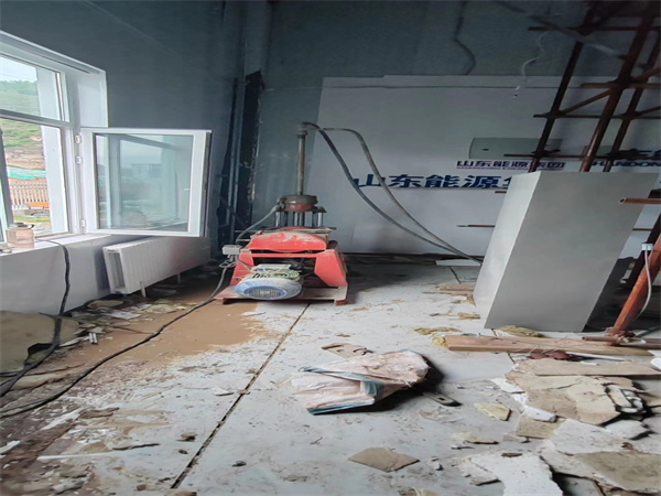 振兴地基基础下沉墙体裂缝加固注浆顶升施工